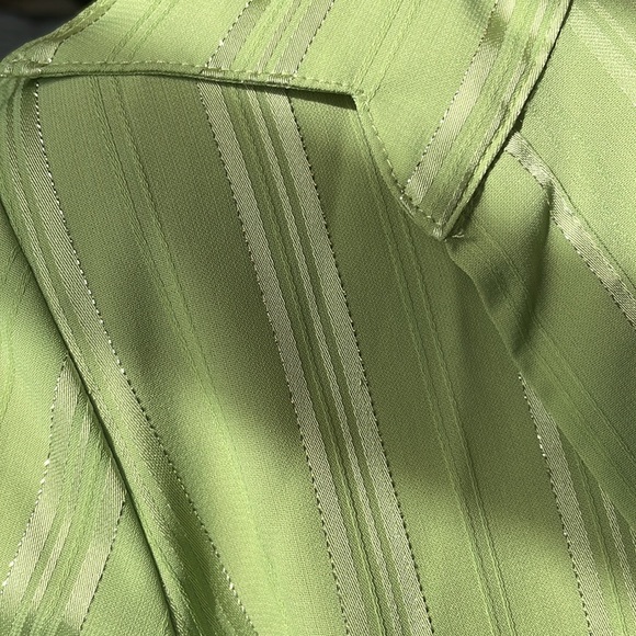 Green Detailed Blouse - Picture 3 of 4